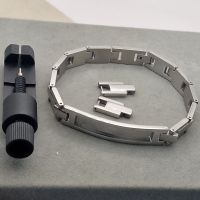 Adjustable link ID bracelet for resin